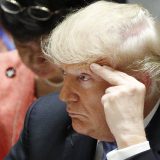 Tramp podiže šatorske gradove za migrante 1