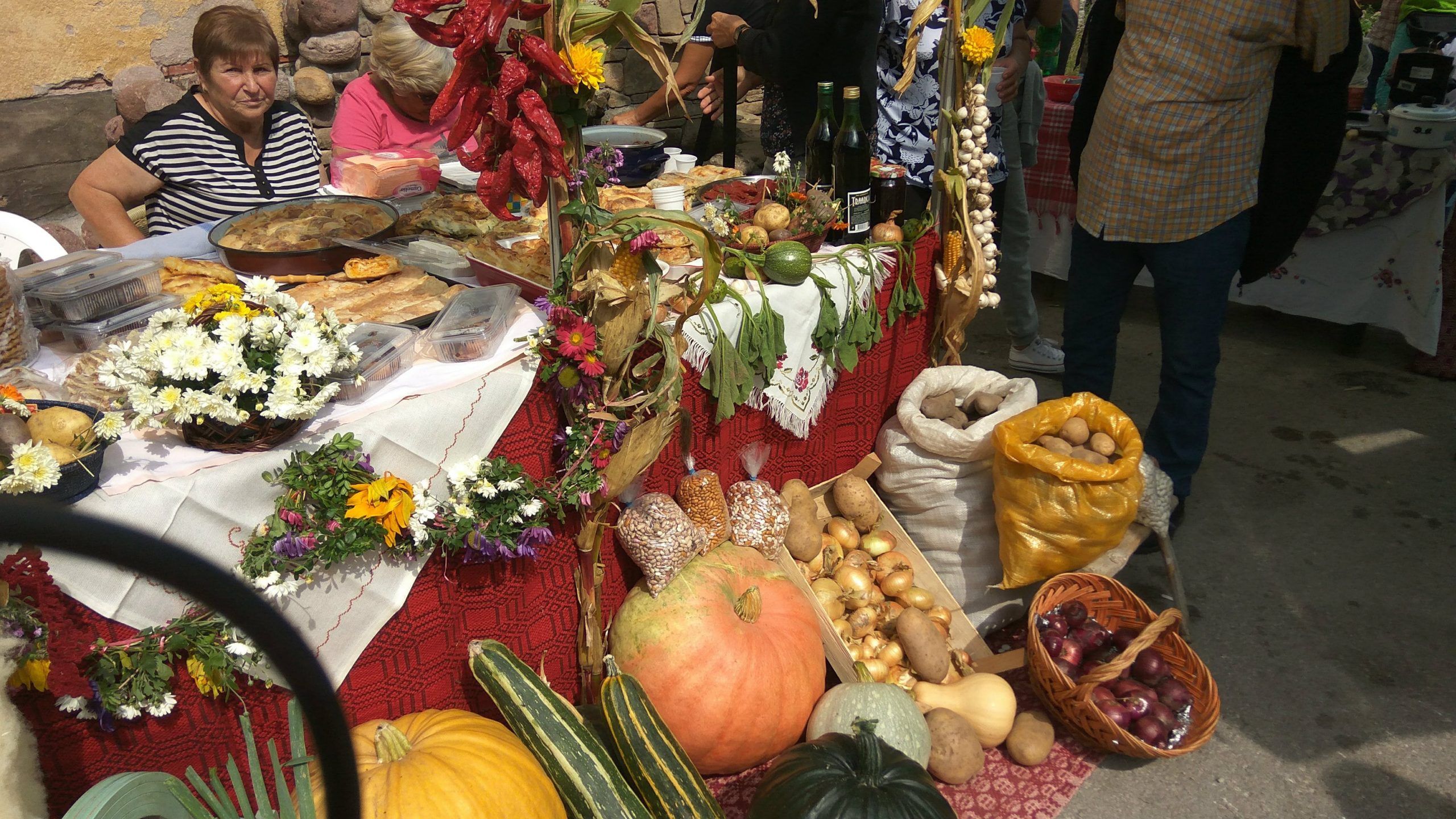 Na bogatoj trpezi đakonije i organska hrana sa Stare planine 1