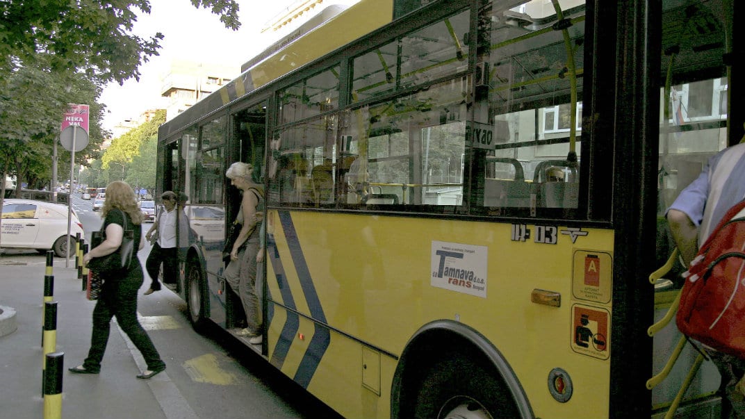 Izmene na autobuskim linijama zbog požara na Zelenom vencu 1