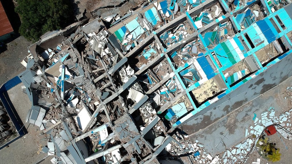 Indonezija: Potraga za preživelima nakon smrtonosnog cunamija 7 Uništeni hotel, 30. septembar