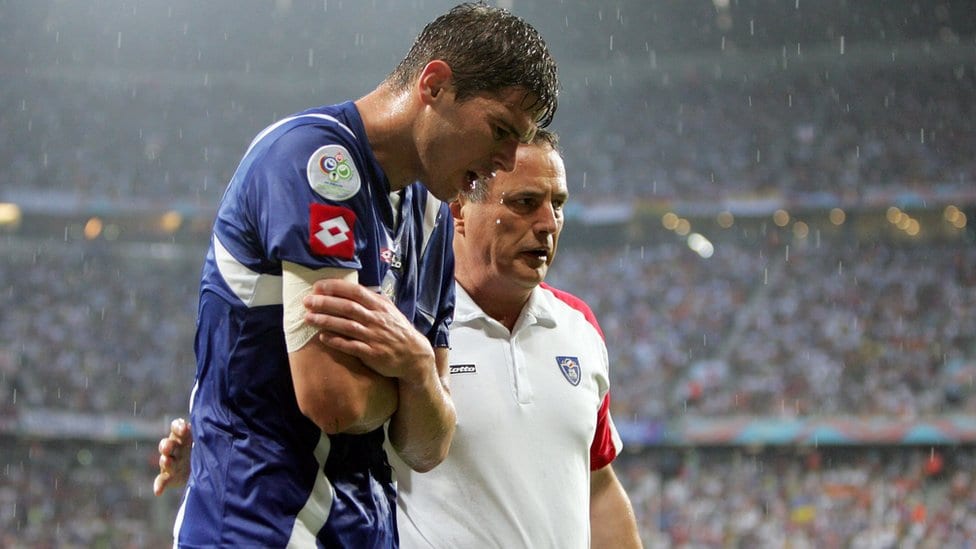 Žigić izlazi iz igre