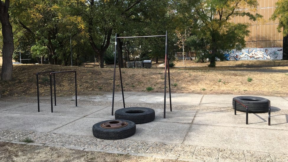 Novi Beograd: Borba za teretanu - građani brane svoje šipke 3 Teretana na Novom Beogradu