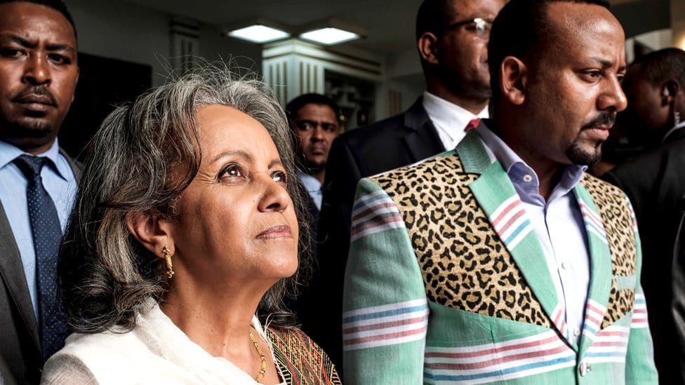 Sale-Vork Zevde postala prva žena na poziciji predsednika Etiopije 2 Predsednica stoji pored premijera