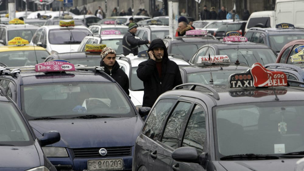 Anketa: Većina građana smatra da protesti taksista nisu opravdani 1