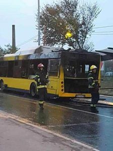 Zapalio se autobus GSP, vozač povređen 2 Zapalio se autobus GSP, vozač povređen 2