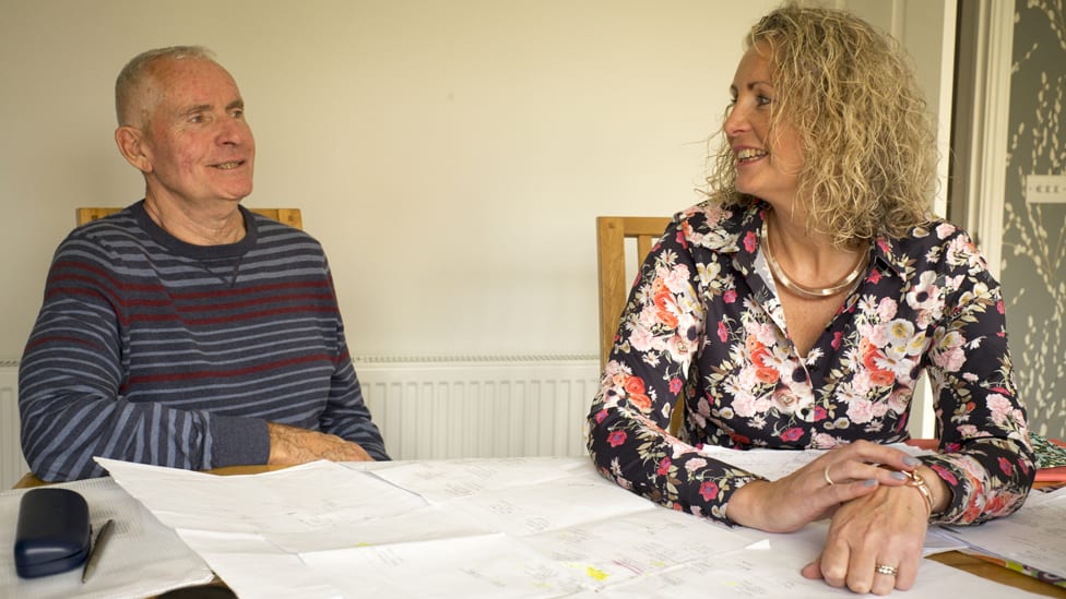 Misterija bebe u kutiji 13 Robin i Lorejn