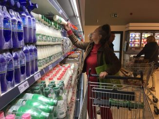 Kupci u Lidlu razgrabili piletinu i banane (FOTO) 2