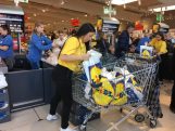 Kupci u Lidlu razgrabili piletinu i banane (FOTO) 3