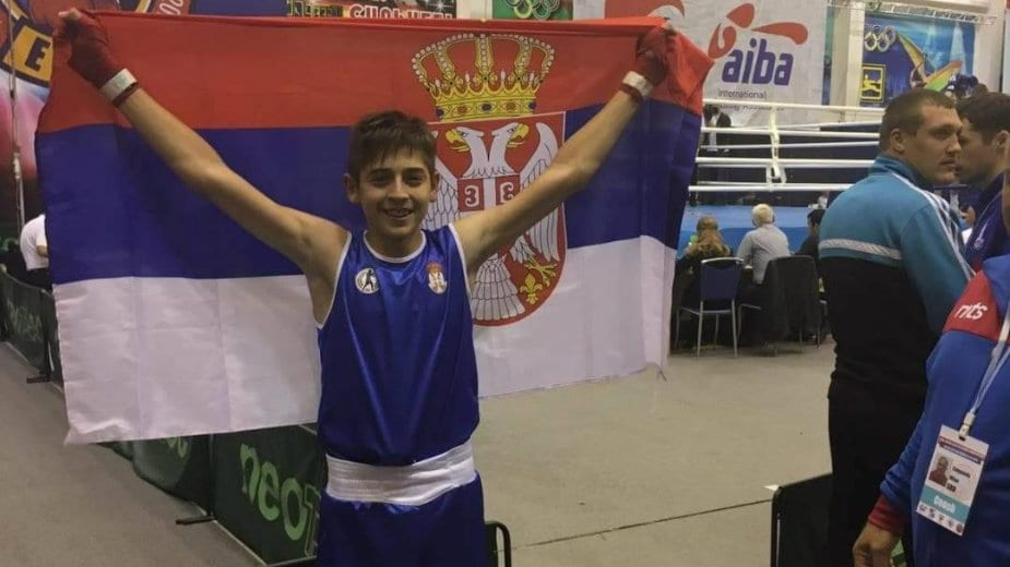 Semiz Pinja Aličić juniorski šampion Evrope u boksu 1