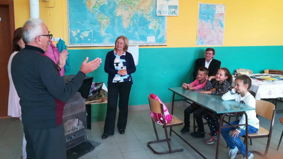 Poseta književnika školi u Bzoviku 1
