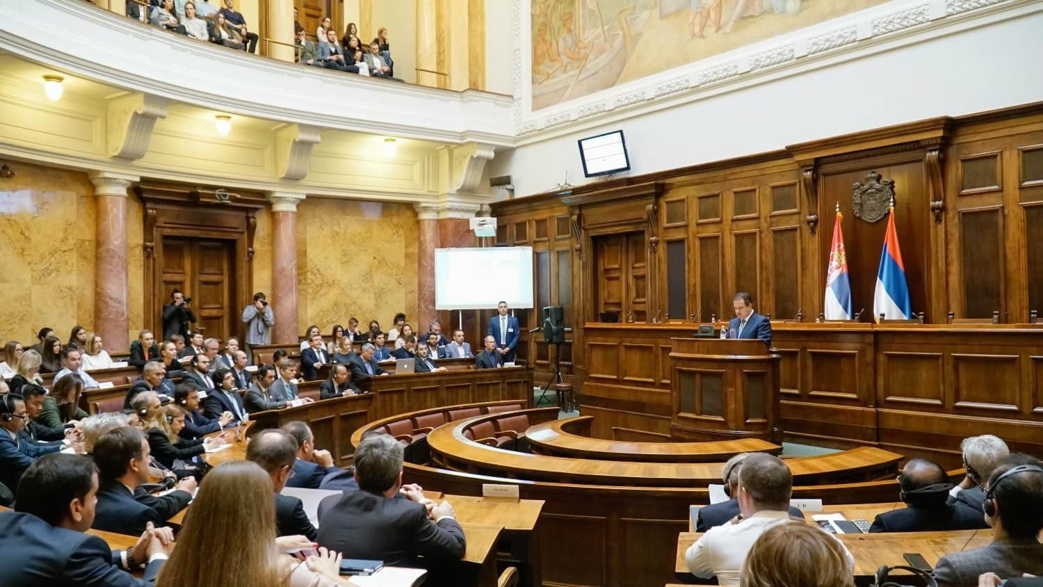 Naprednjaci u Skupštini o Danasu: Sramota za srpsko novinarstvo 1