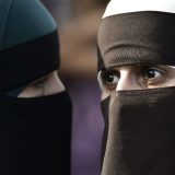 Alžir zabranio nikab na radnom mestu 10