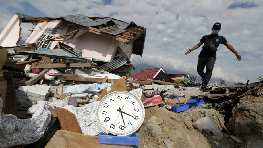 Broj žrtava zemljotresa i cunamija u Indoneziji porastao na 1.649 1