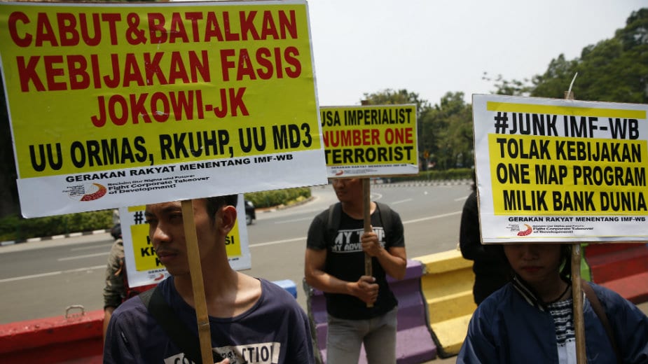 Protest aktivista pred sastanak SB i MMF 1