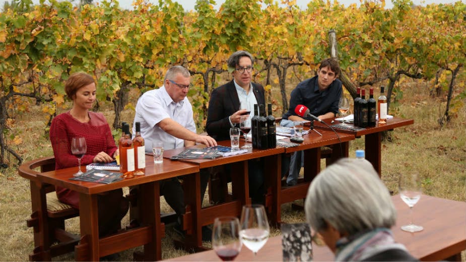 Bitefovski zaokret u dionizijskom ambijentu 1