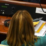 Vlada Makedonije osudila neprimerenu raspravu u Sobranju povodom francuskog predloga 2