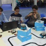 Programiranje robota, rešavanje sukoba i crtanje na Sajmu obrazovanja 1