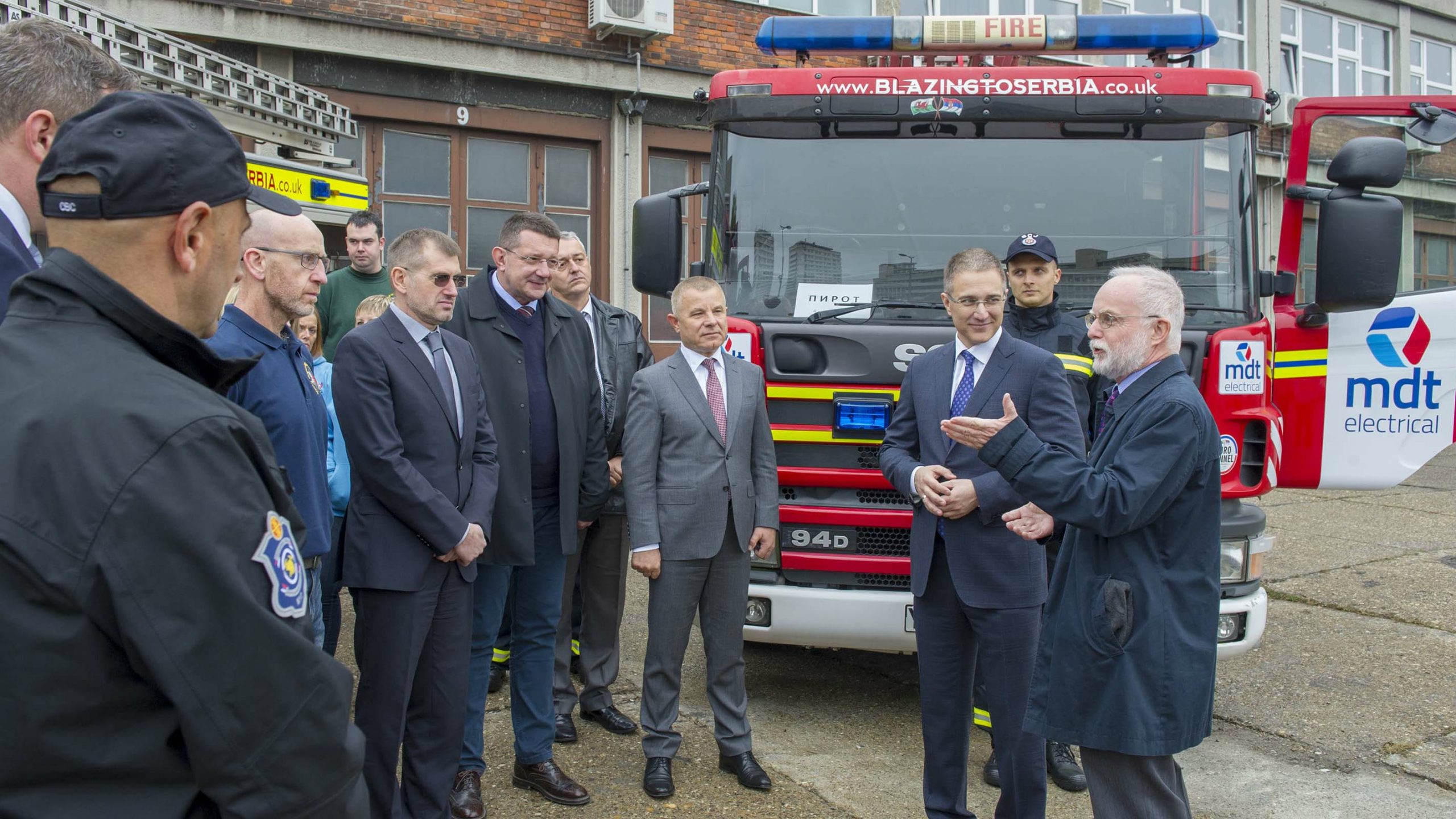 Vatrogasci iz Južnog Velsa donirali vatrogasna vozila Sektoru za vanredne situacije 1