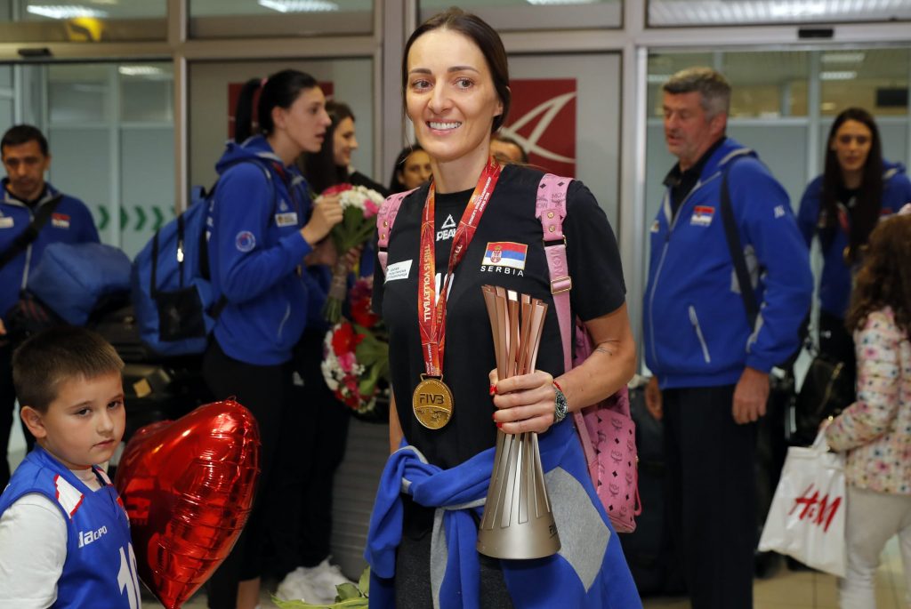 Srpske odbojkašice doputovale u Beograd (FOTO) 4