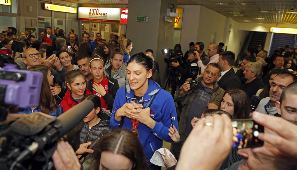 Srpske odbojkašice doputovale u Beograd (FOTO) 9