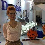 Deca razbijala pinjate na štandu Danasa 9