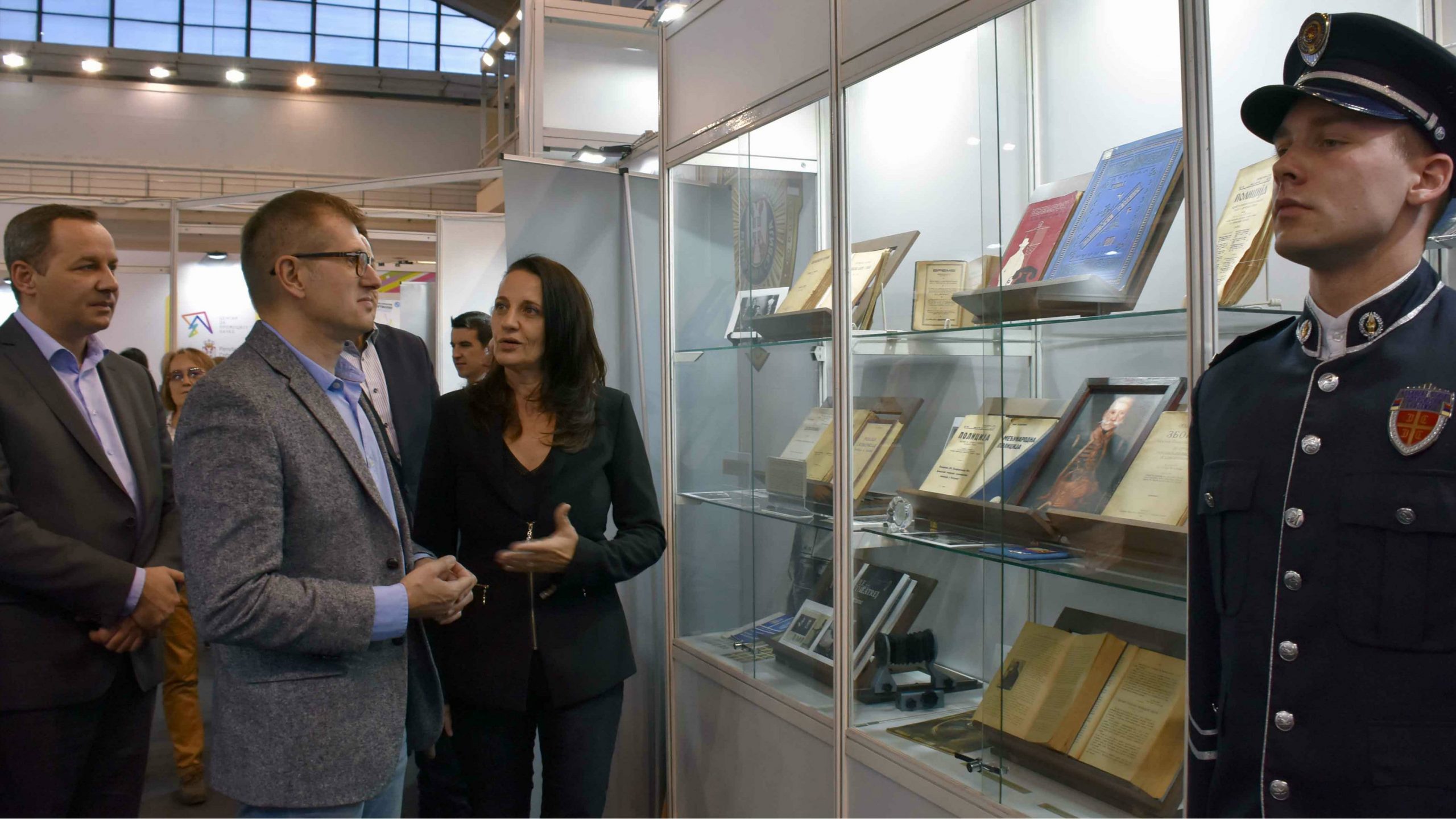 Rebić na štandu MUP-a i Kriminalističko-policijske akademije 1