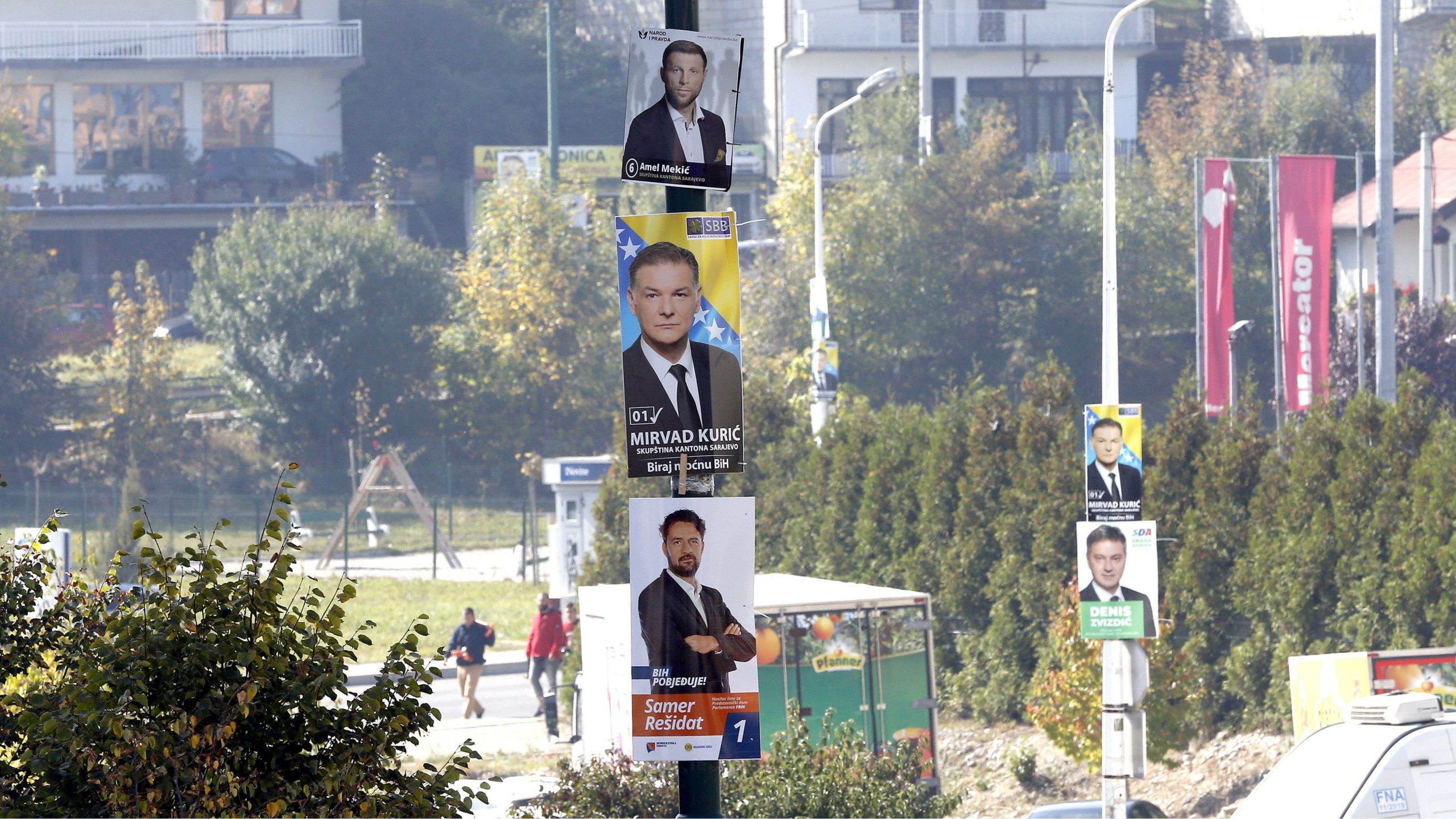 Posmatrači: Na izborima u BiH zabeleženo 240 kritičnih situacija 1
