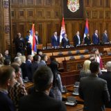 Na početku pitanja poslanika 8