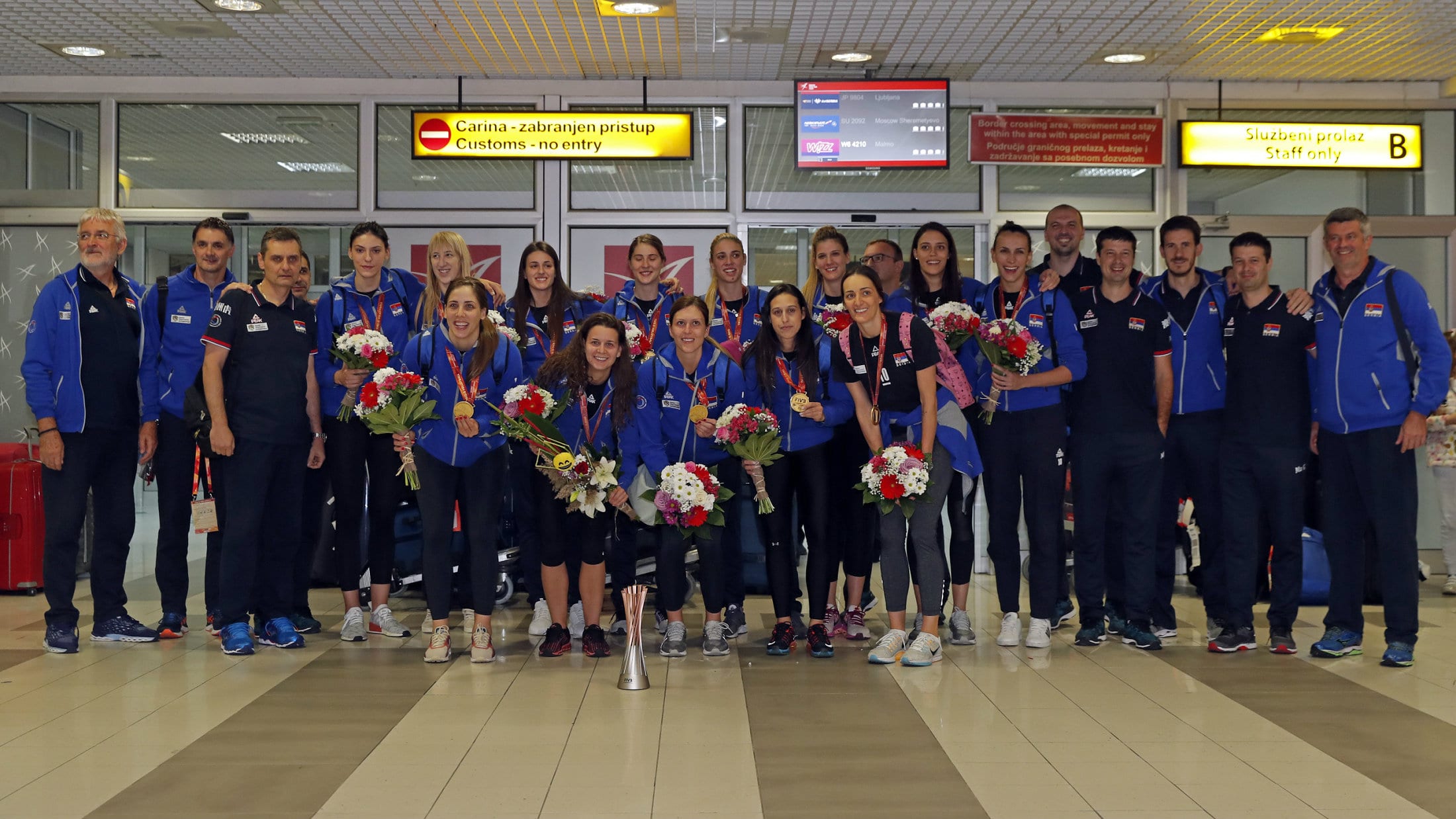 Srpske odbojkašice doputovale u Beograd (FOTO) 1