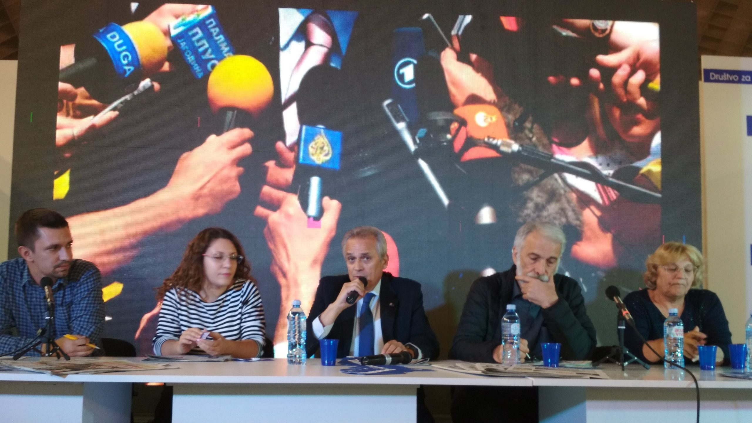 "U Srbiji ne postoje javni servisi" 1