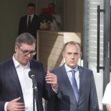 Vučić: Besplatno lečenje x-nožem 1