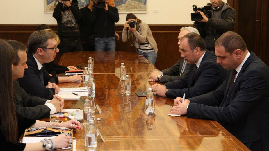 Takse su neprijateljska poruka 1