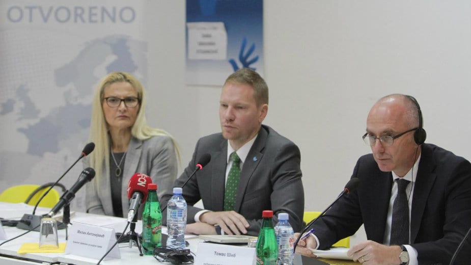 Zakon protivustavan, ali može da prođe 1