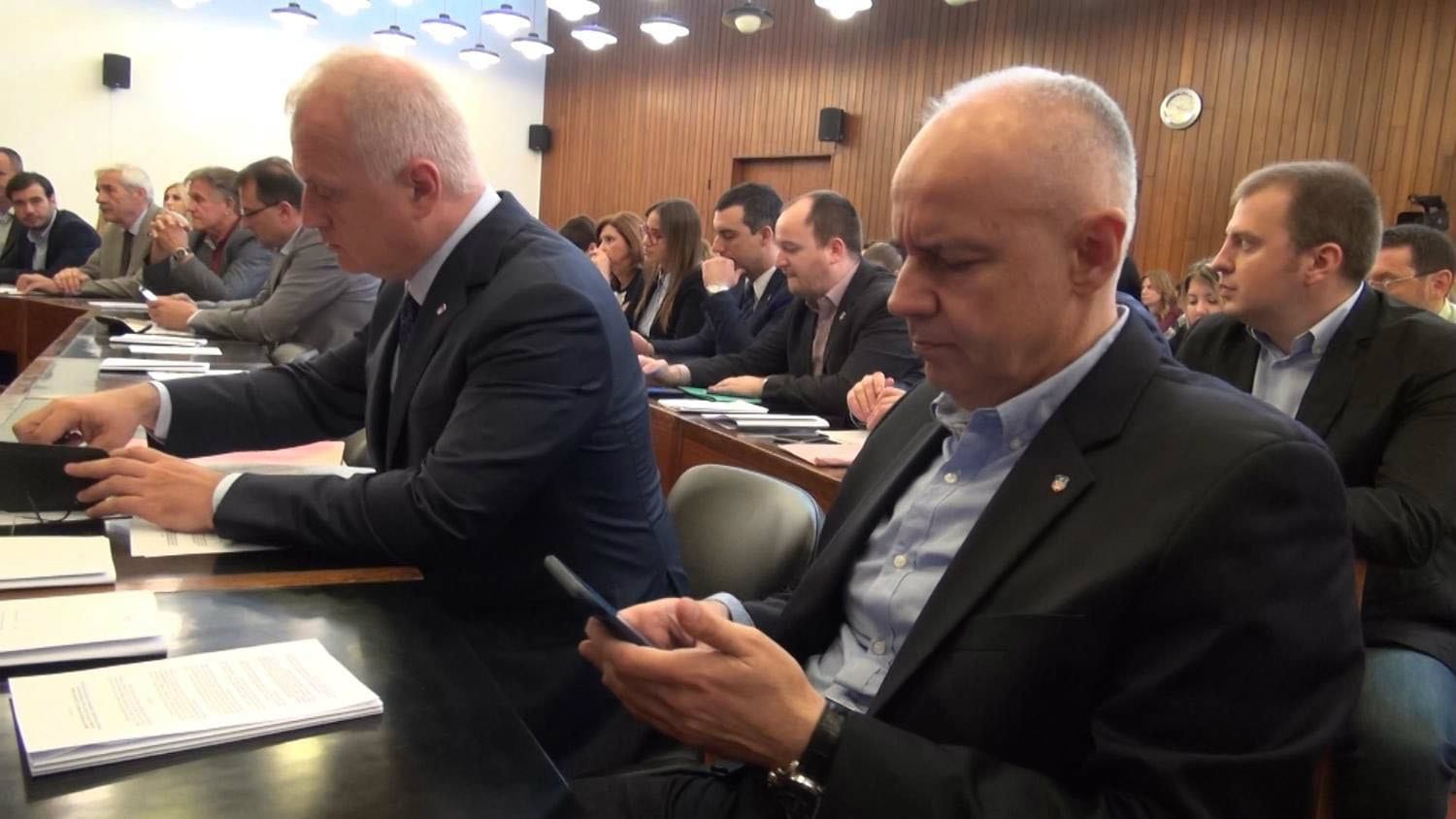 Naprednjačkim medijima najviše novca 1