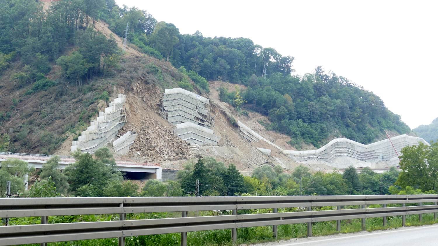 Planum i Putevi Užice napravili štetu od 10 miliona evra, a platiće samo tri 1