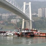 Kina: Autobus pao s mosta zbog tuče putnice i vozača 7