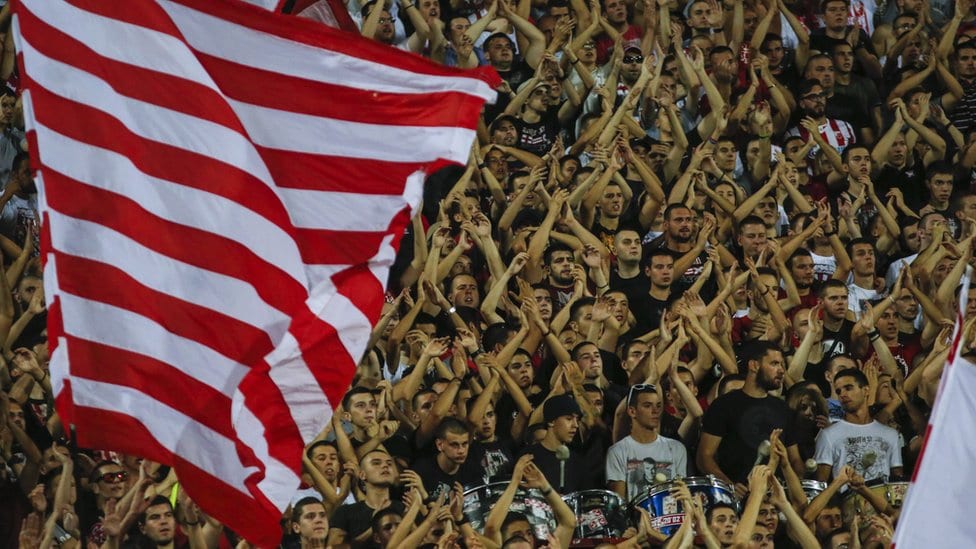 Navijači na utakmici Crvena Zvezda - Napoli