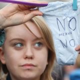 Irska: Protesti zbog donjeg veša na suđenju za silovanje 7