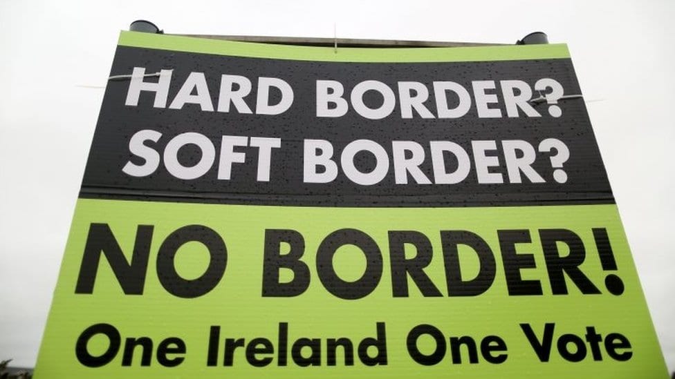 Plakat sa zahtevom da se ne dozvoli stvaranje granice između dve Irske
