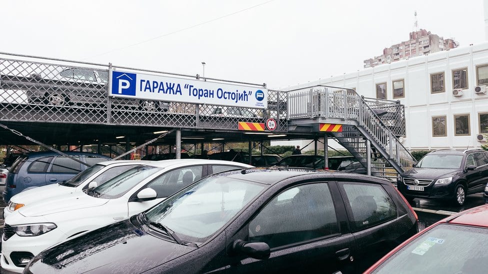 Prva garaža u Nišu