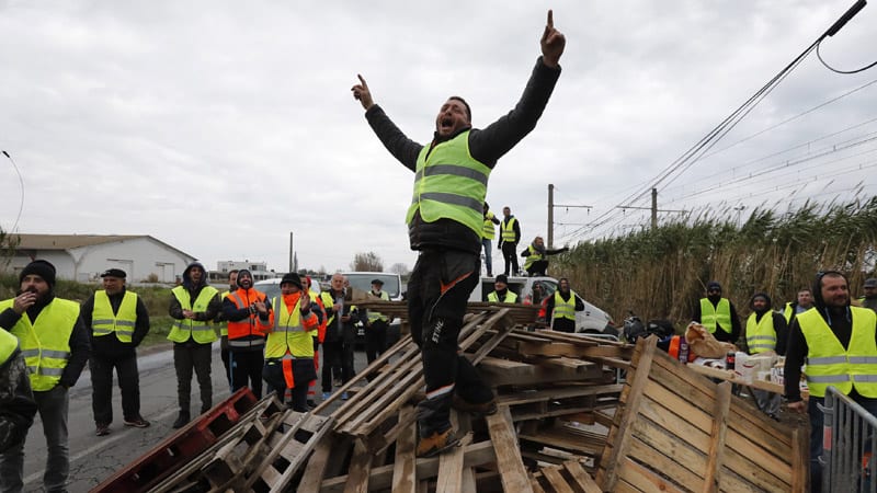 Spontani bunt poniženih 1