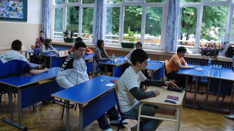 Manje novca za prosvetu, privredu i sudove, više za vojsku i resor Siniše Malog 1