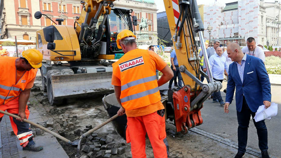 Još uvek zastoj na rekonstrukciji Trga republike zbog iskopina 1