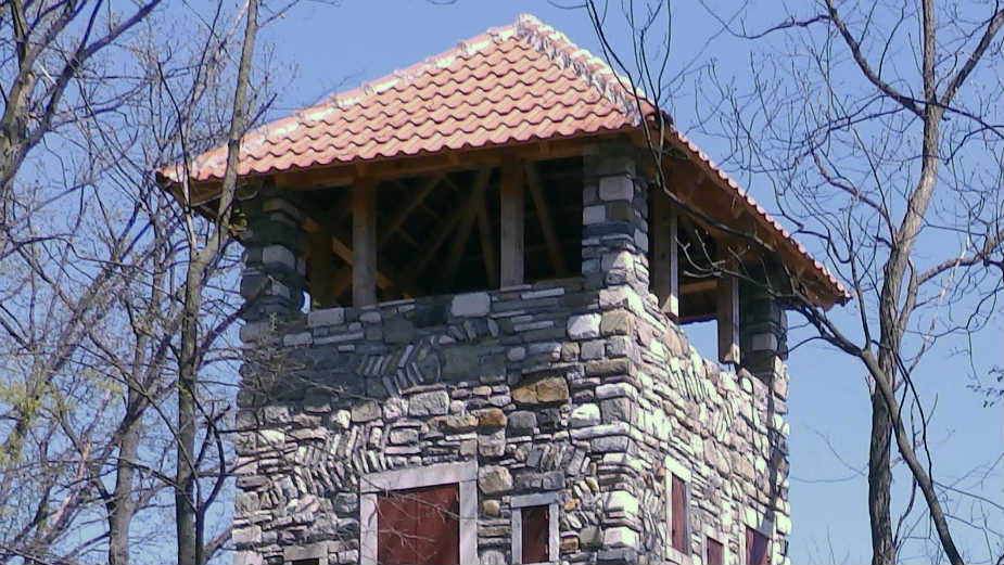 Srbija: Gaudi od Atenice 1