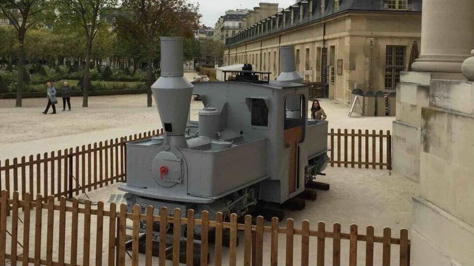 Parnjača "Kostolac" izložena u Parizu 1