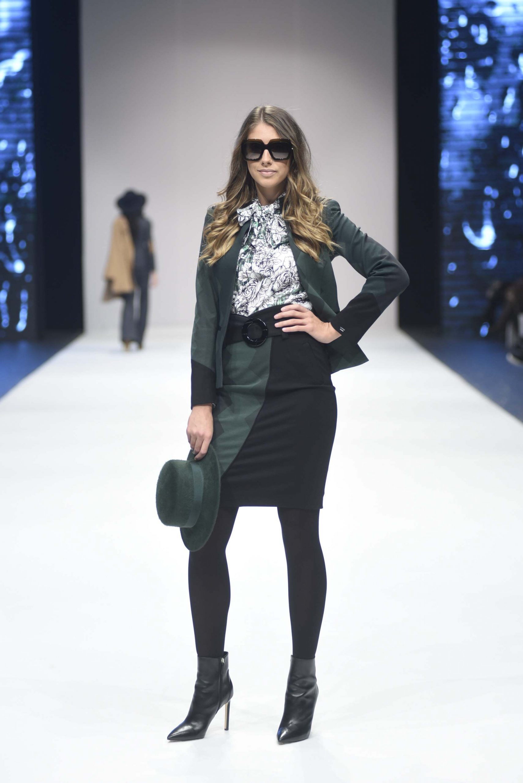 Zatvara se 44. Beogradska nedelja mode (FOTO) 2 Zatvara se 44. Beogradska nedelja mode (FOTO) 2