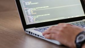 IT industrija je sektor u kojem dominantnu poziciju imaju muškarci 31