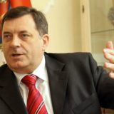 Dodik podelio novinare 11