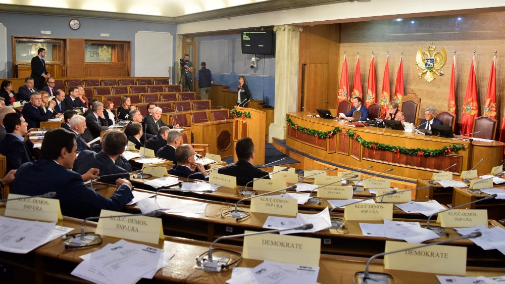 "Rat" maskama u Skupštini Crne Gore 1