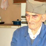 Knjigama "ubija" samoću 6